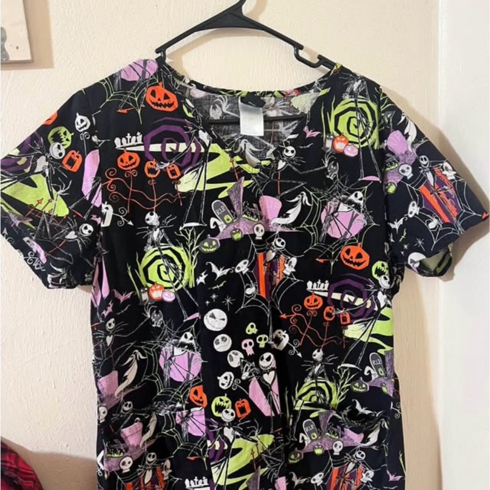 The Nightmare Before Christmas Scrub Top Size Medium